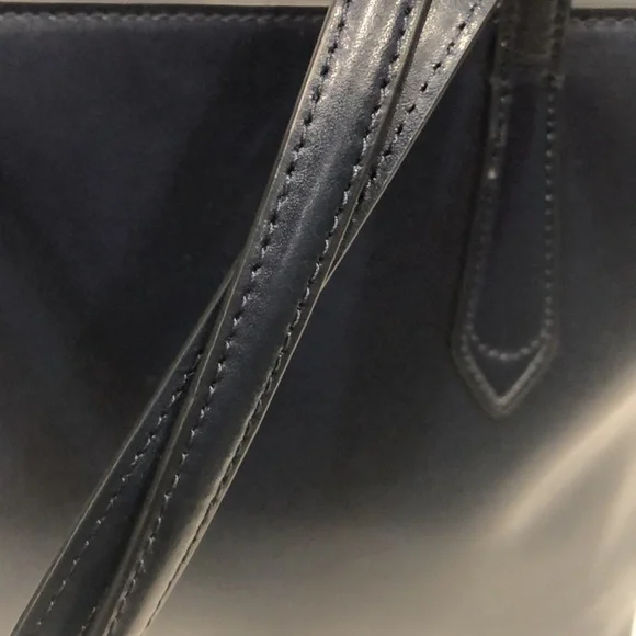 Kate Spade Navy Blue Leather Tote EUC - Picture 6 of 13